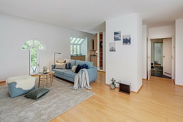 Harchlaching: Directly at the high banks of the Isar – Attractive
3-room apartment