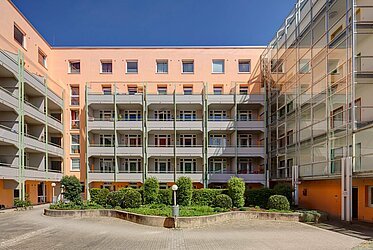 Isarvorstadt: 1-room apartment with terrace to the inner courtyard