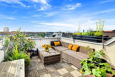 Neuhausen: Sunny 5-room roof-terrace maisonette – a real catch!
