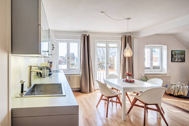 Central Starnberg-Percha: sunny 2-room apartment