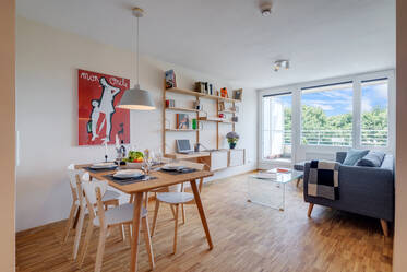 Bogenhausen: bright, beautiful 2-room apartment