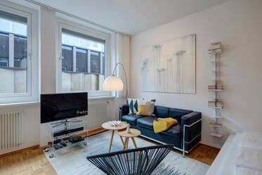 City center, old town: modern 1-room apartment