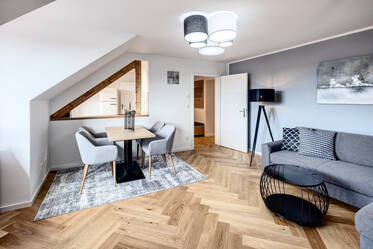 Prime location in the Gärtnerplatz quarter, completely renovated and furnished