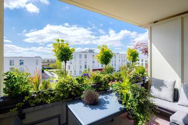 Apartment with large home-office area and loggia