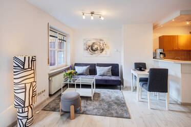 Trudering: newly furnished apartment with balony