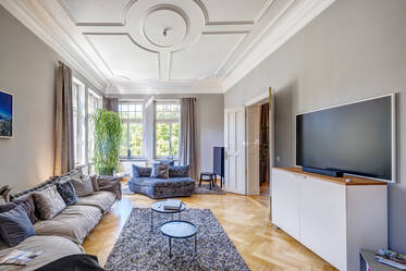 Prestigious Period Apartment with Isar Views in Altbogenhausen