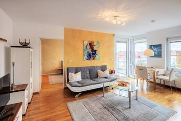 Sunny furnished 2-room apartment in Munich-Maxvorstadt, near U1/U7 Mailingerstraße