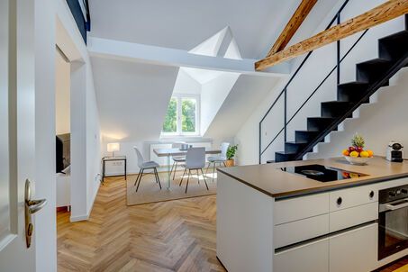 https://www.mrlodge.com/rent/3-room-apartment-munich-schwabing-west-13622